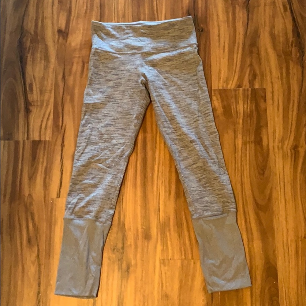 RARE Lululemon Wunder Under Crop